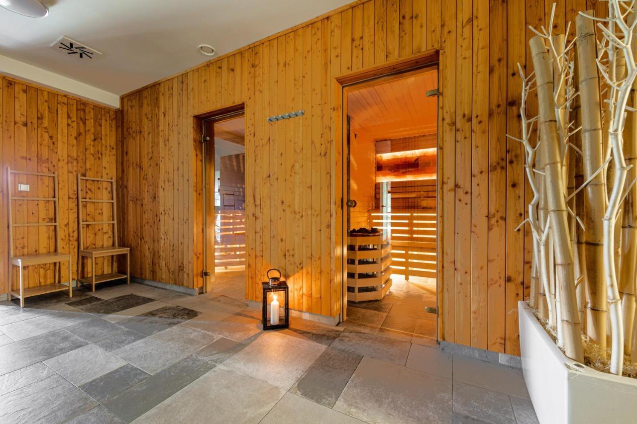 Wellness & Spa Hotel Villa Regenhart เยเซนิค ภายนอก รูปภาพ