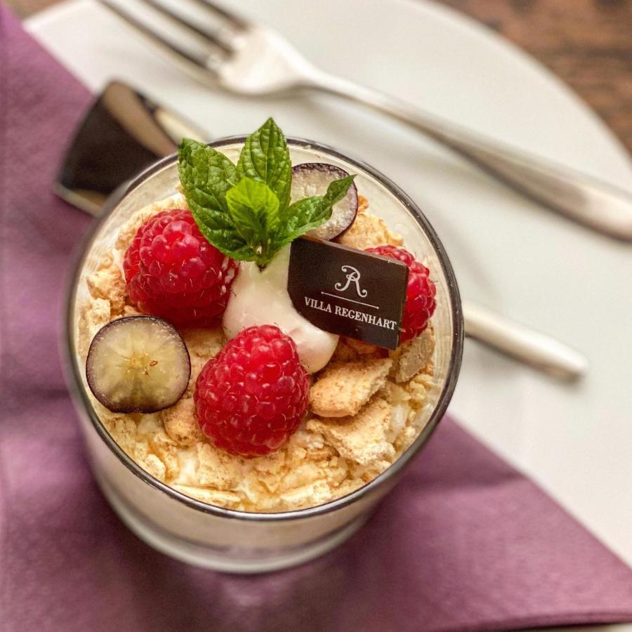 Wellness & Spa Hotel Villa Regenhart เยเซนิค ภายนอก รูปภาพ